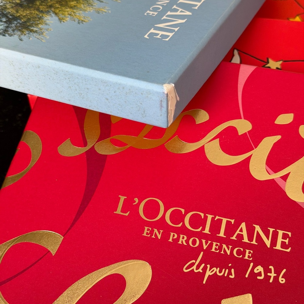 L'Occitane Gift Box Bundle (empty) - Picture 4 of 4